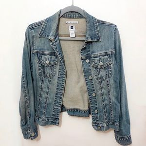 ✨ Vintage Gap Denim Jacket